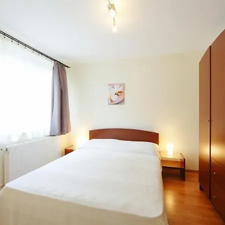 Centrum Apartmanhaz * Heviz