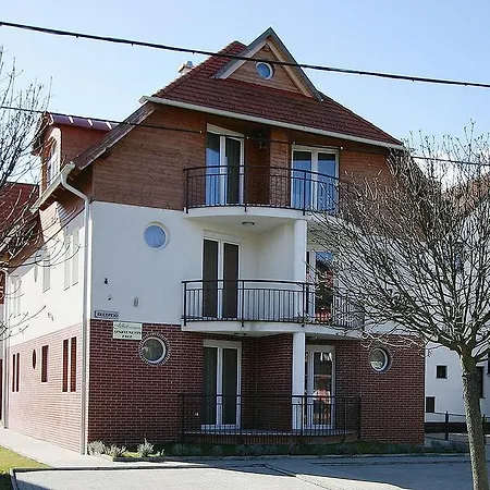 珊缇姆亚帕缇曼哈兹酒店