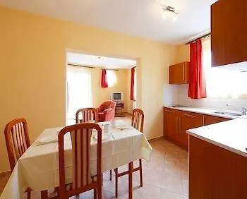 アパート Centrum Apartmanhaz *