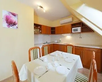 Centrum Apartmanhaz アパート *